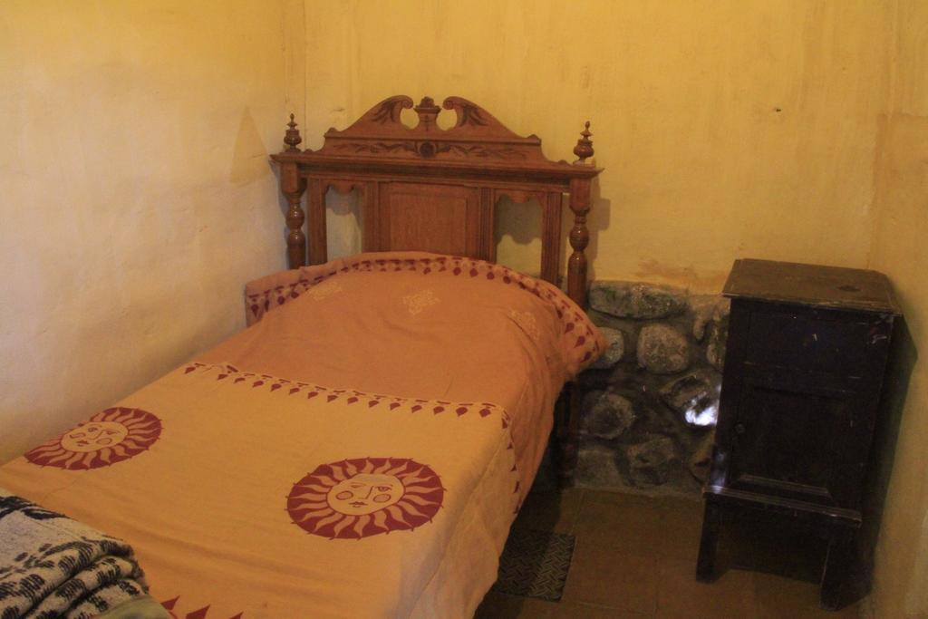 Andino Hostel Tilcara Buitenkant foto