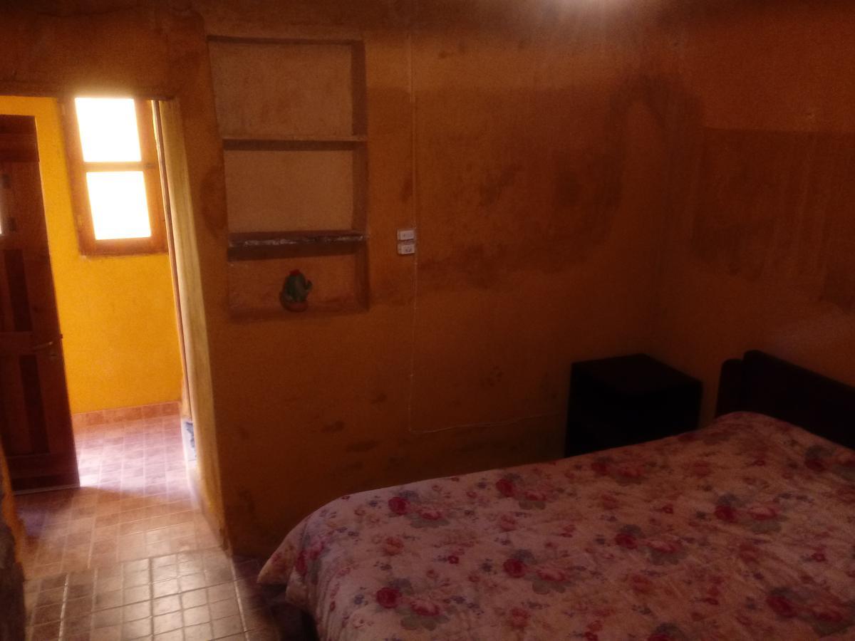 Andino Hostel Tilcara Buitenkant foto